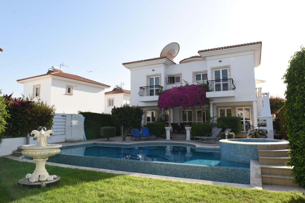 Karythia Pyla Exterior foto