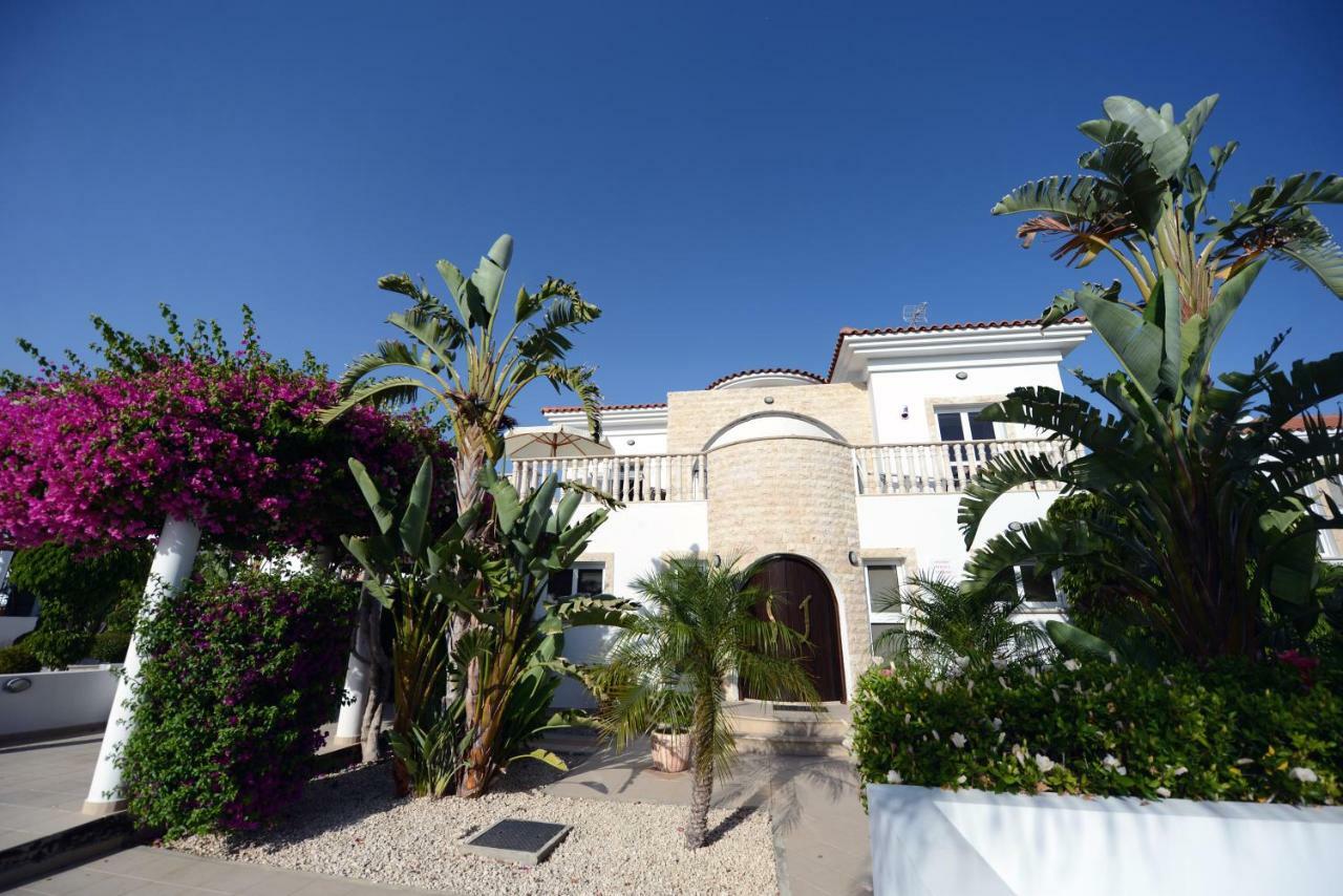 Karythia Pyla Exterior foto